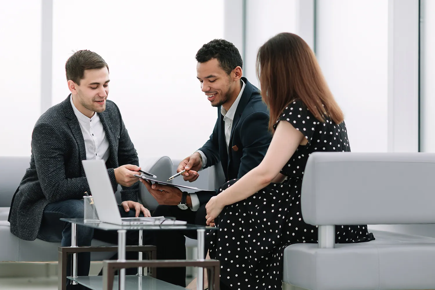 Büromeeting der PearlCap GmbH und Co. KG